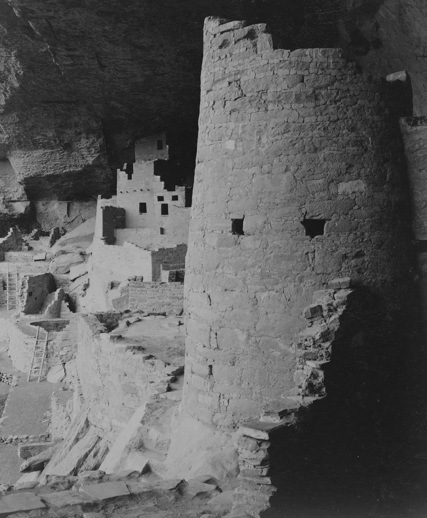 Hello world! Picture of a historical building in ruins.